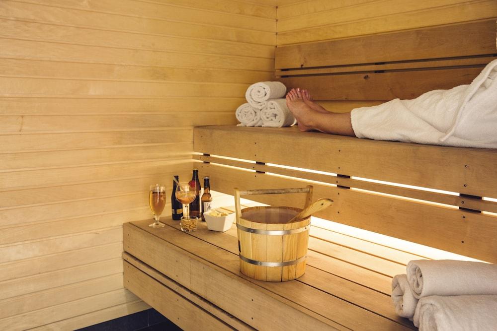 Quality Hotel Winn Haninge Eksteriør billede