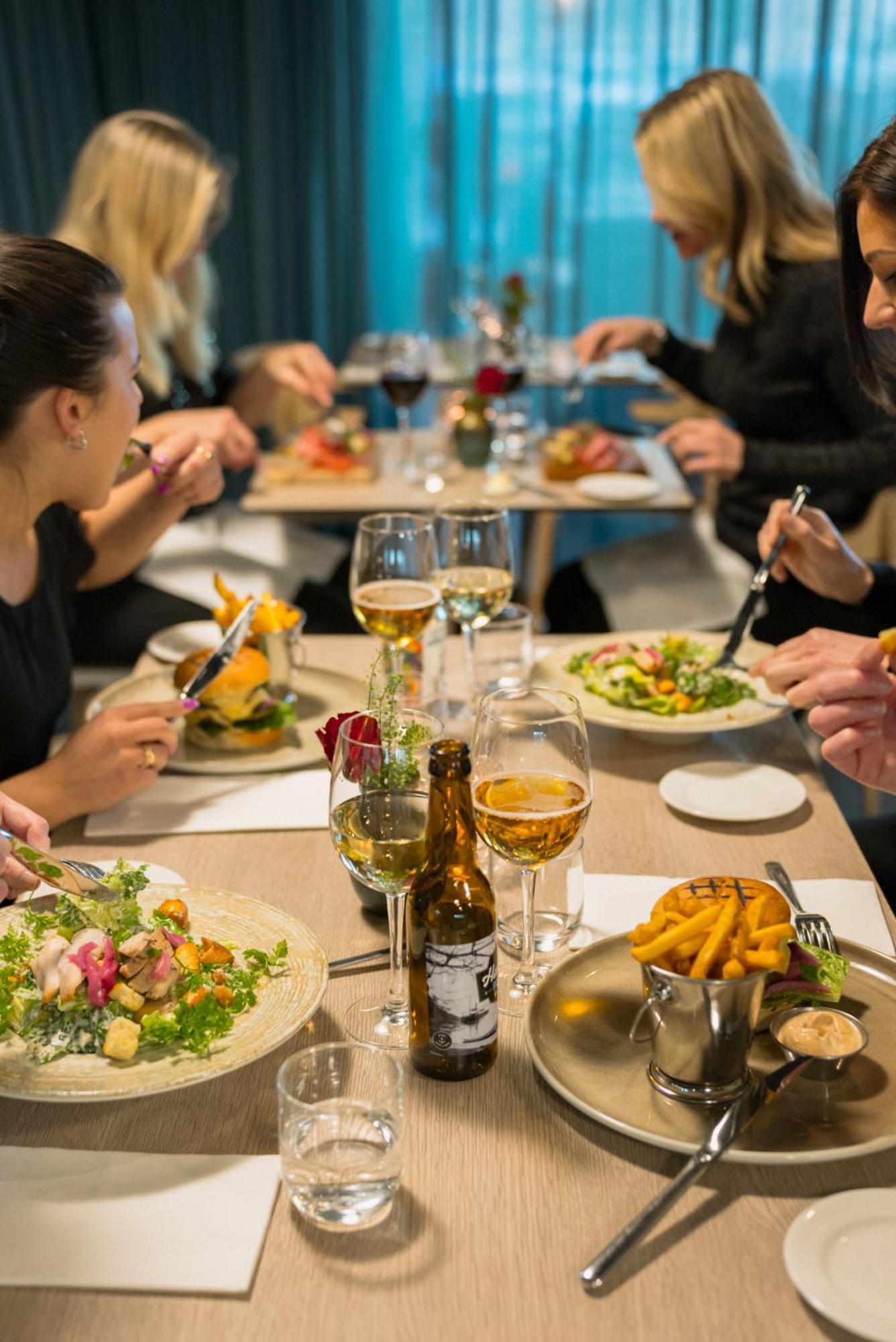 Quality Hotel Winn Haninge Eksteriør billede